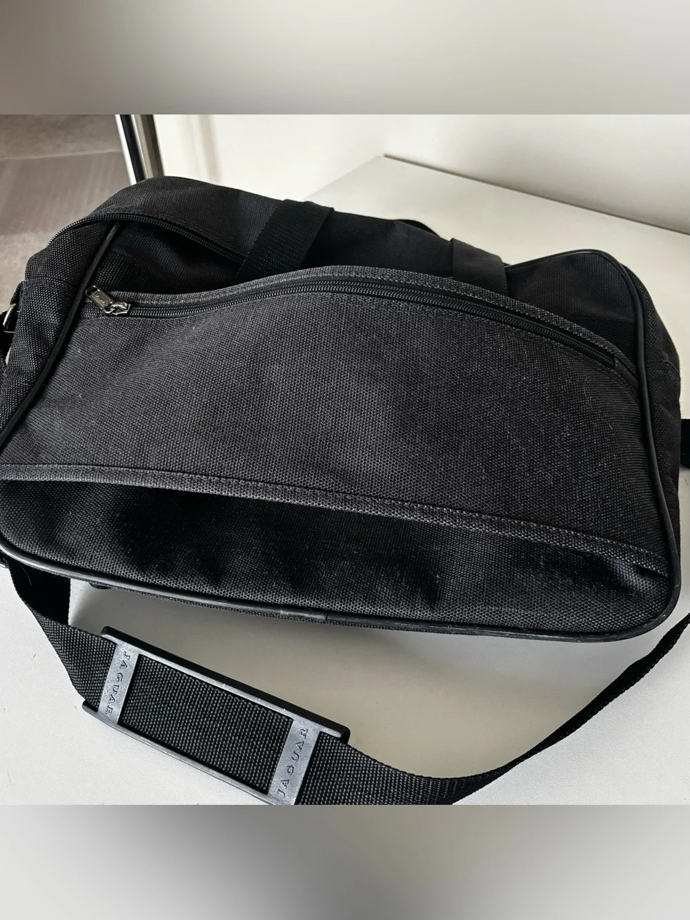 Vintage Jaguar Navy Blue Overnight Travel Shoulder Bag/Weekender/Carry-on